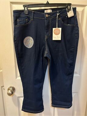 Copper Flash 18W Curvy Mid Rise Capri Denim Jeans Dark Blue Ultra Stretch NWT